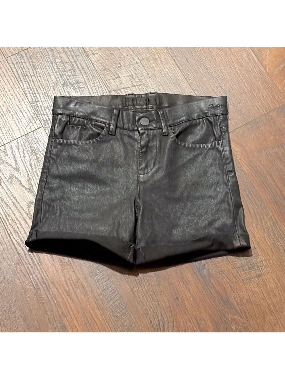 GOLDSIGN leather shorts. Made in Italy. Size 2